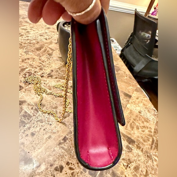 ⭐️⭐️MCM Mina Crossbody Bag with Gold Chain (COA) - Picture 6 of 13